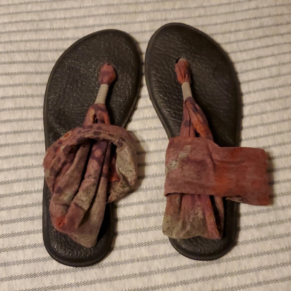 Sanuk flip flops